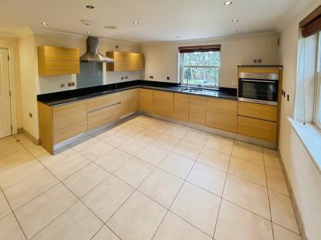 2 bedroom Apartment to let in Cole Lane, Borrowash, Derby, DE72