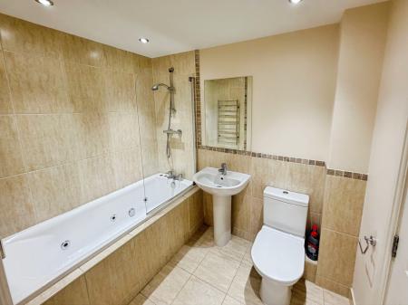 2 bedroom Apartment to let in Cole Lane, Borrowash, Derby, DE72
