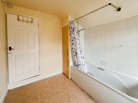 2 bedroom Terraced House to let in Wolfa Street, Derby, Derby, DE22