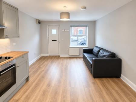 1 bedroom Flat to let in South Broadway Street, Burton on Trent, Burton on Trent, DE14