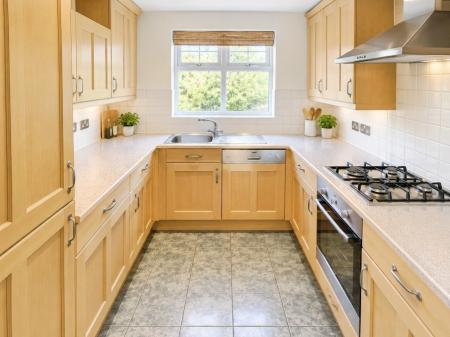 2 bedroom Flat to let in 317 Burton Road, Littleover, Derby, DE23