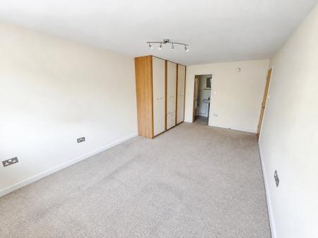 2 bedroom Flat to let in 317 Burton Road, Littleover, Derby, DE23
