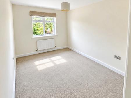 2 bedroom Flat to let in 317 Burton Road, Littleover, Derby, DE23