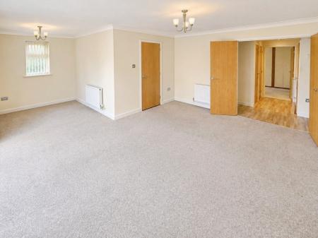 2 bedroom Flat to let in 317 Burton Road, Littleover, Derby, DE23
