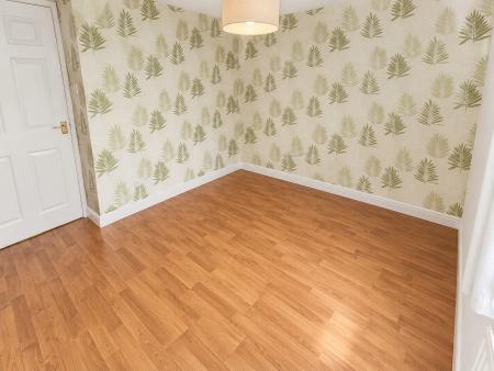 2 bedroom Semi-detached house to let in Halifax Close, Hilton, DE65