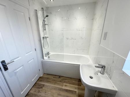 2 bedroom Semi-detached house to let in Meadowfields View, Swanwick, Derby, DE55