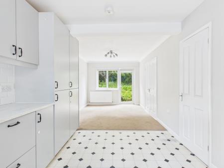 4 bedroom Detached house to let in Whitaker Gardens, Derby, Derby, DE23