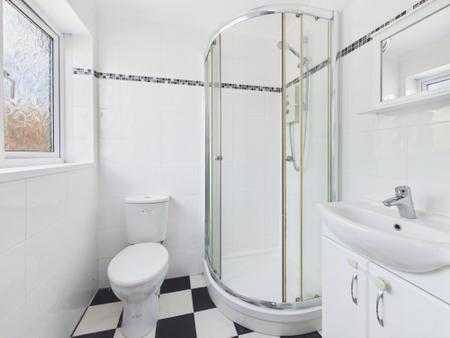 4 bedroom Detached house to let in Whitaker Gardens, Derby, Derby, DE23