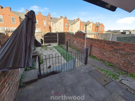 1 bedroom Flat to let in Coronation Road, Balby, Doncaster, DN4