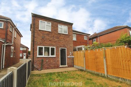 2 bedroom Semi-detached house to let in Newbold Terrace, Cusworth, Doncaster, DN5
