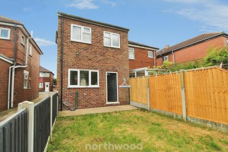 2 bedroom Semi-detached house to let in Newbold Terrace, Cusworth, Doncaster, DN5