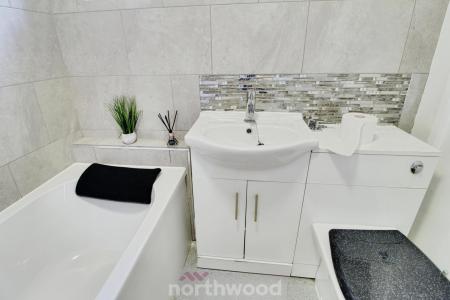 2 bedroom Semi-detached house to let in Newbold Terrace, Cusworth, Doncaster, DN5