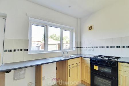 2 bedroom Semi-detached house to let in Newbold Terrace, Cusworth, Doncaster, DN5