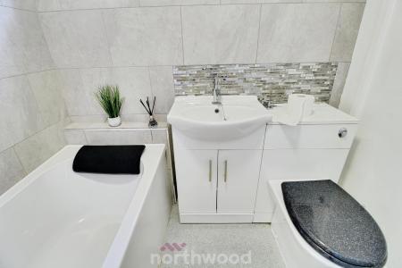 2 bedroom Semi-detached house to let in Newbold Terrace, Cusworth, Doncaster, DN5