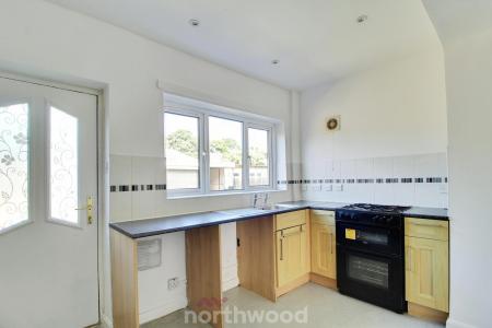 2 bedroom Semi-detached house to let in Newbold Terrace, Cusworth, Doncaster, DN5