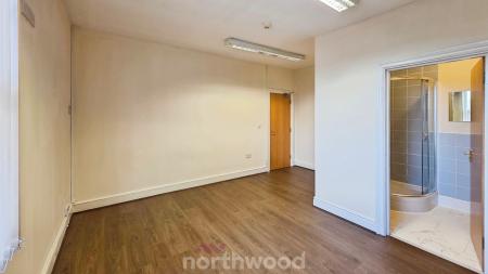 1 bedroom Flat to let in Thorne Road, Doncaster, DN1