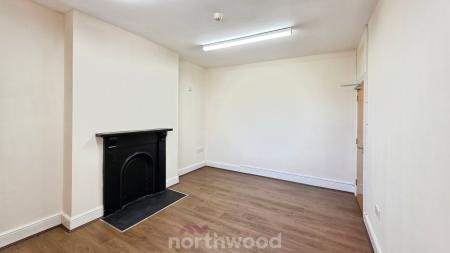 1 bedroom Flat to let in Thorne Road, Doncaster, DN1