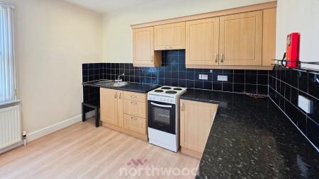 1 bedroom Flat to let in Thorne Road, Doncaster, DN1