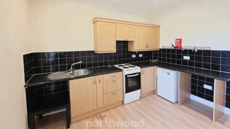 1 bedroom Flat to let in Thorne Road, Doncaster, DN1