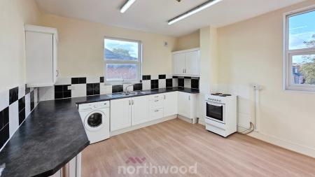 1 bedroom Flat to let in Thorne Road, Doncaster, DN1