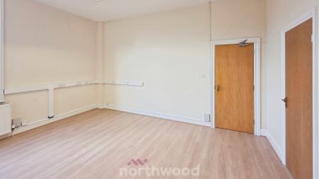 1 bedroom Flat to let in Thorne Road, Doncaster, DN1