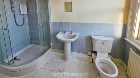 1 bedroom Flat to let in Thorne Road, Doncaster, DN1