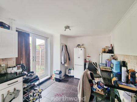 2 bedroom Semi-detached house for sale in Acacia Road, Cantley, Doncaster, DN4