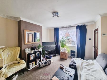 2 bedroom Semi-detached house for sale in Acacia Road, Cantley, Doncaster, DN4