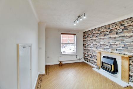 2 bedroom Semi-detached house for sale in Bank End Close, Bolton upon Dearne, S63