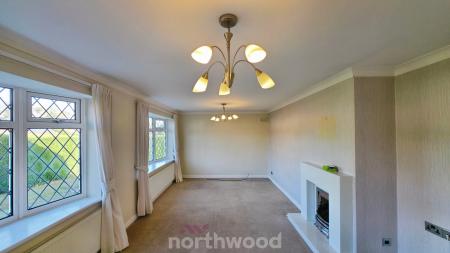 3 bedroom Bungalow for sale in Bellerby Road, Skellow, Doncaster, DN6