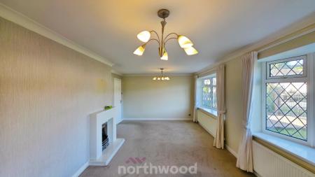 3 bedroom Bungalow for sale in Bellerby Road, Skellow, Doncaster, DN6