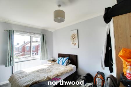 5 bedroom Semi-detached house for sale in Carr House Road, Belle Vue, Doncaster, DN4