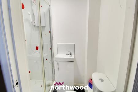 5 bedroom Semi-detached house for sale in Carr House Road, Belle Vue, Doncaster, DN4