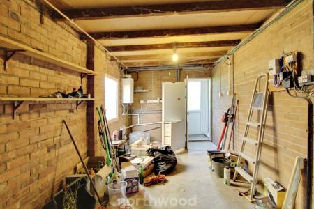 3 bedroom Detached house for sale in Clifton Drive, Sprotbrough, Doncaster, DN5