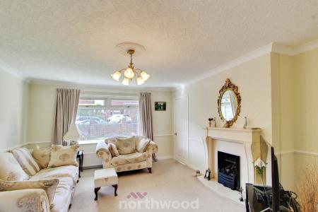 3 bedroom Detached house for sale in Clifton Drive, Sprotbrough, Doncaster, DN5