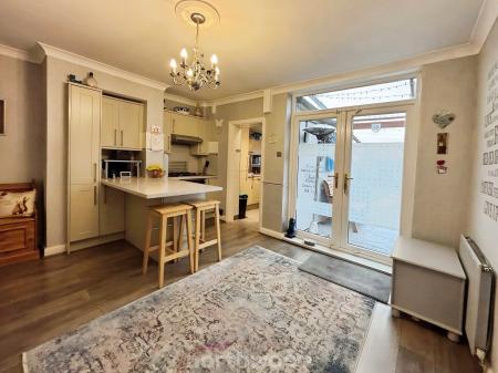 3 bedroom Terraced House for sale in Craithie Road, Town Moor, Doncaster, DN2