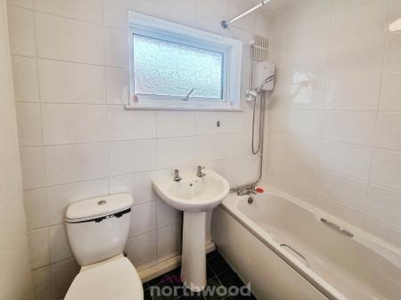 2 bedroom Semi-detached house for sale in Everingham Road, Cantley, Doncaster, DN4