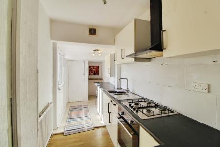 3 bedroom Terraced House for sale in Glamis Road, Town Moor, Doncaster, DN2