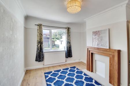 3 bedroom Terraced House for sale in Glamis Road, Town Moor, Doncaster, DN2