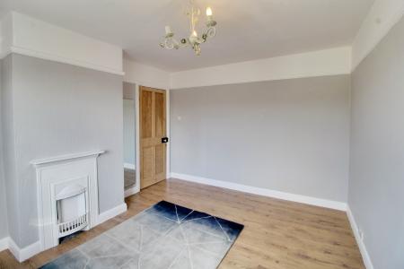3 bedroom Terraced House for sale in Glamis Road, Town Moor, Doncaster, DN2