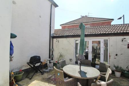 4 bedroom Semi-detached house for sale in Marlborough Road, Town Moor, Doncaster, DN2