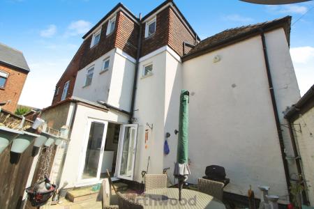 4 bedroom Semi-detached house for sale in Marlborough Road, Town Moor, Doncaster, DN2