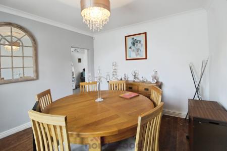 4 bedroom Semi-detached house for sale in Marlborough Road, Town Moor, Doncaster, DN2