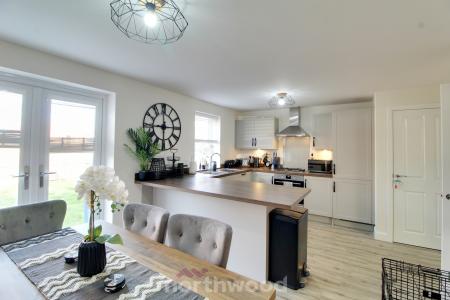 4 bedroom Detached house for sale in Oxbow Drive, Wheatley, Doncaster, DN2