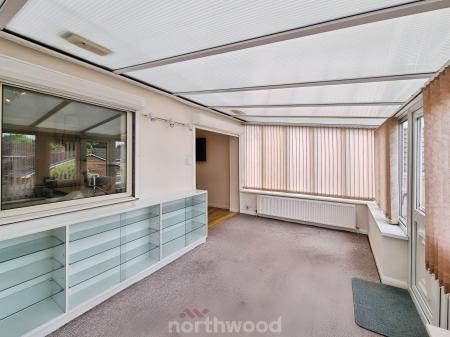 2 bedroom Detached house for sale in Riverside Drive, Sprotbrough, Doncaster, DN5