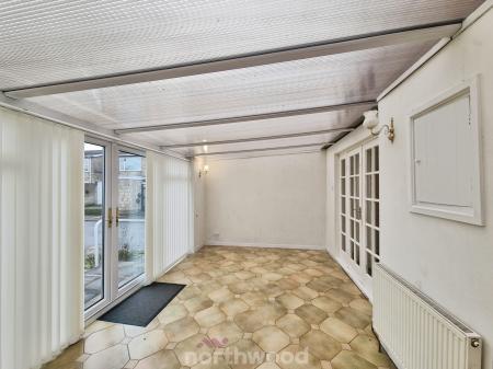 2 bedroom Bungalow for sale in Shires Close, Sprotbrough, Doncaster, DN5