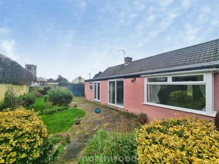 2 bedroom Bungalow for sale in Shires Close, Sprotbrough, Doncaster, DN5