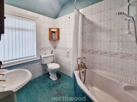2 bedroom Bungalow for sale in Shires Close, Sprotbrough, Doncaster, DN5
