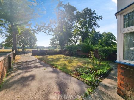 3 bedroom Semi-detached house for sale in Town Moor Avenue, Town Moor, Doncaster, DN2