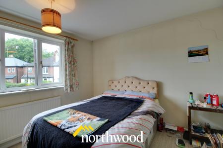 2 bedroom Flat for sale in Welbeck Road, Bennetthorpe, Doncaster, DN4